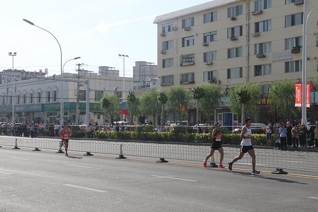 1579400419419904.jpg 鋼興公司齊心協力護航包頭首屆馬拉松賽4.jpg